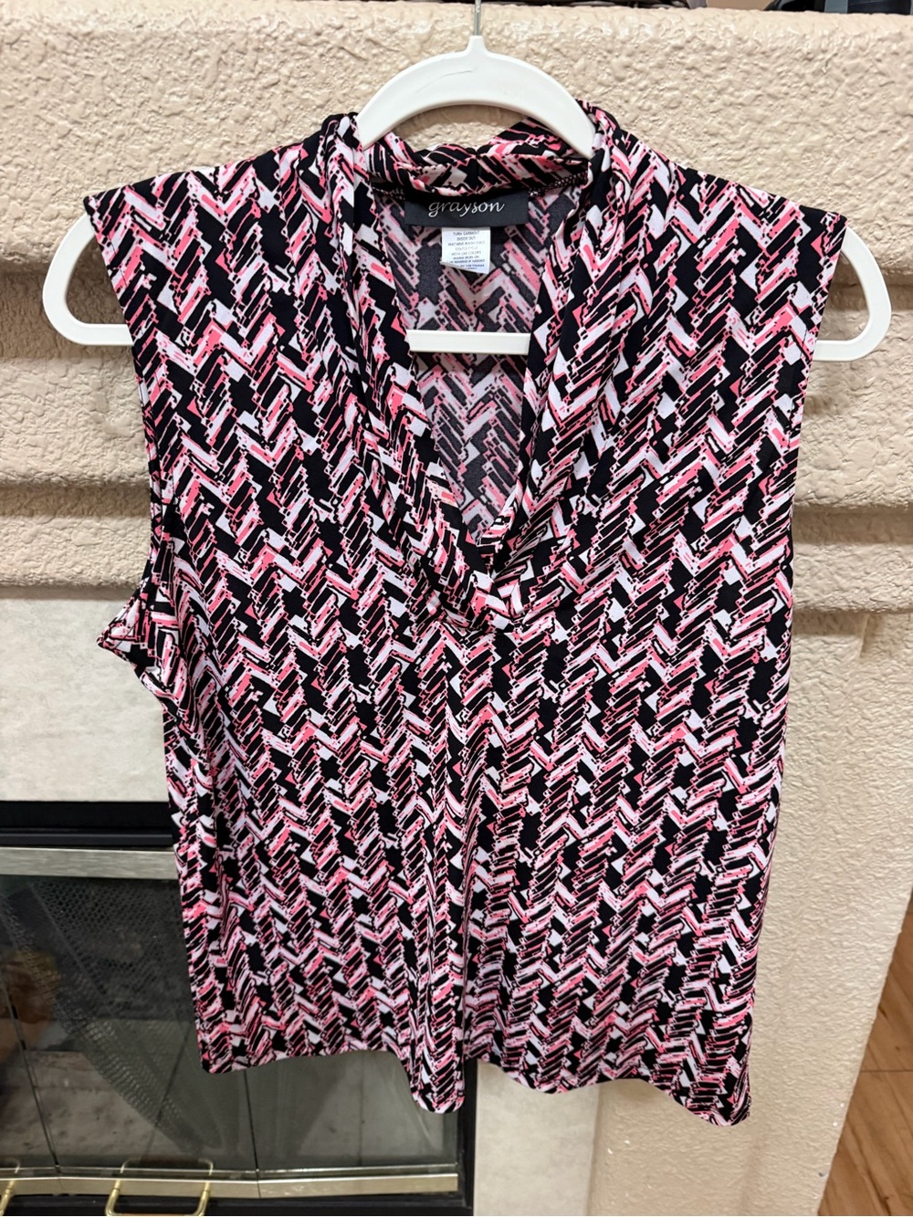 Grayson Sleeveless V-Neck Blouse — Pink & Black Geometric